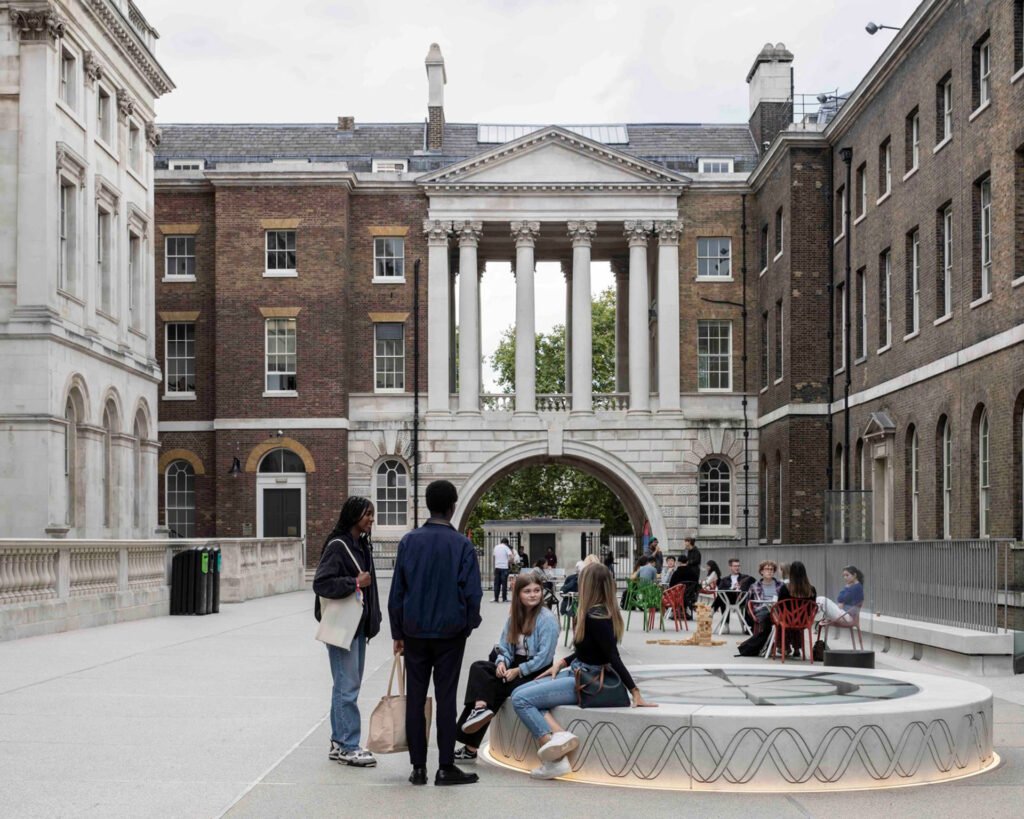 King's College London