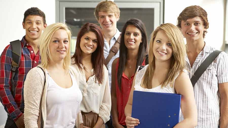 Male and Female Favourite Universities